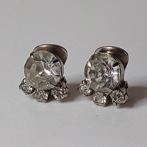 Nice Vintage Clear Rhinestone Clip On Earrings - Picture 1 of 10